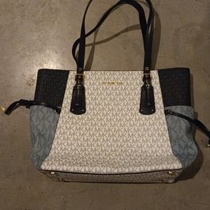 Authentic Michael Kors Tote bag